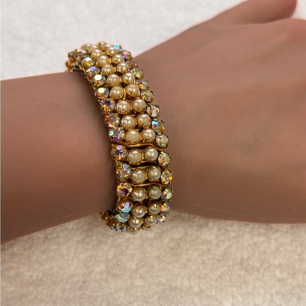 Vintage Aurora Borealis Rhinestone & Faux Pearl Expandable Bangle Bracelet